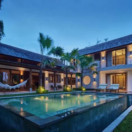Barani Villa 3Br Near Tanah Lot With Rice Field And Pool
